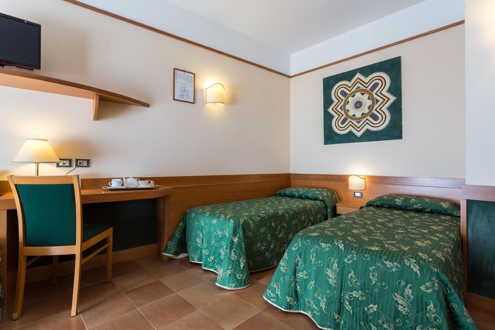 Hotel La Terrazza RESTAURANT&SPA Assisi Esterno foto