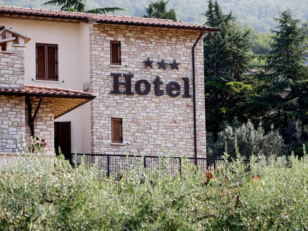 Hotel La Terrazza RESTAURANT&SPA Assisi Esterno foto