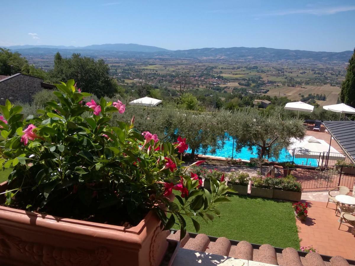 Hotel La Terrazza RESTAURANT&SPA Assisi Esterno foto